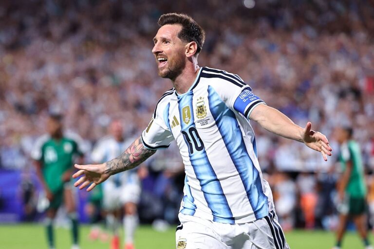Após comandar vitória da Argentina, Messi fica a um gol de se isolar…