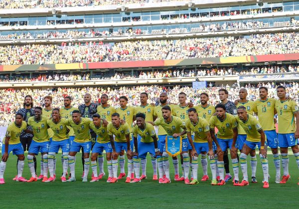 Seleção Brasileira aproveita tropeço de Portugal na Copa e sobe no ranking da Fifa