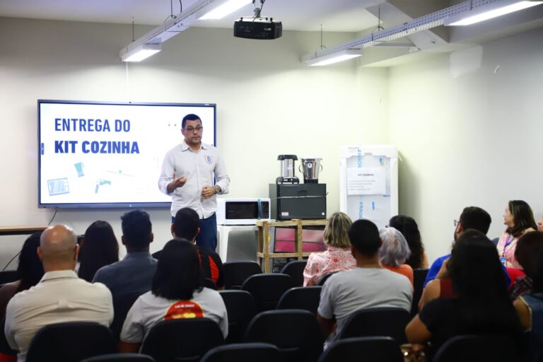 Prefeitura entrega equipamentos de cozinha para instituições que…