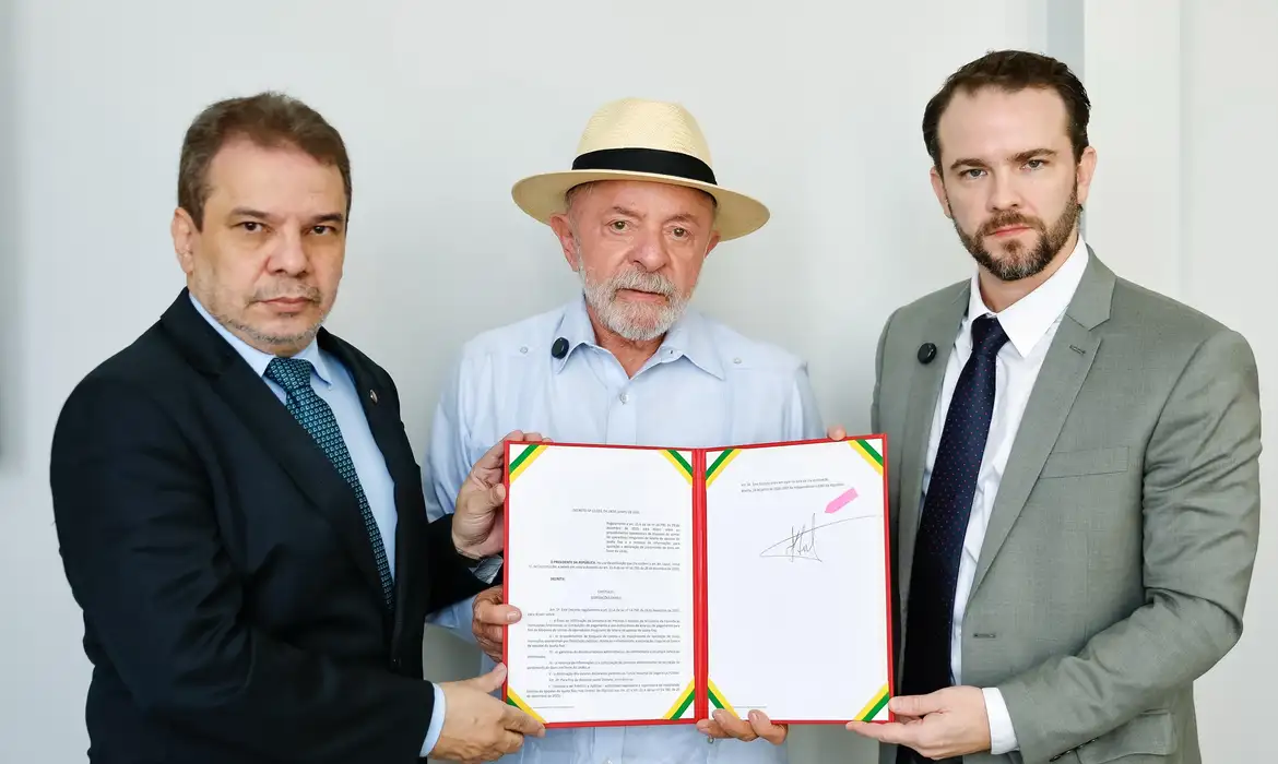 Lula decreta bloqueio de recursos de bets ilegais no Brasil
