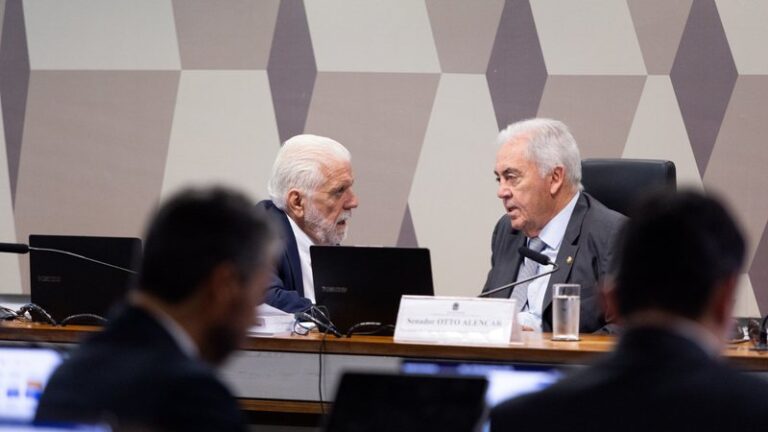 Otto Alencar sai em defesa de Wagner após citações em relatório…