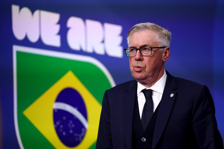 Ancelotti é alvo de críticas após empate do Brasil com a Austrália