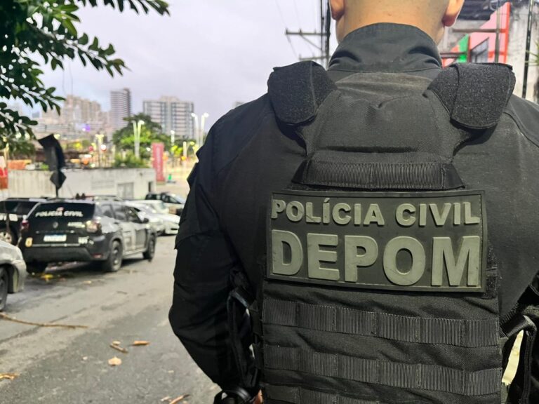 Polícia prende dupla investigada por crimes em apps de namoro