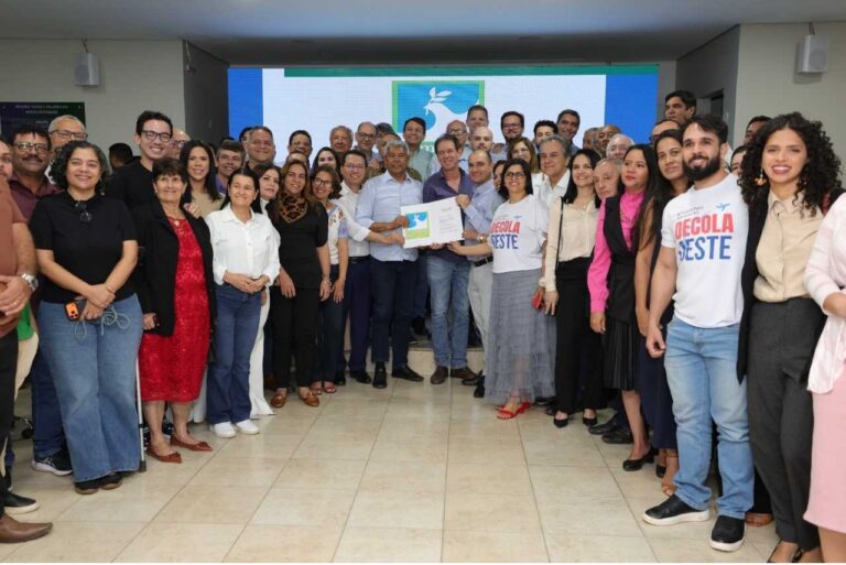 Jerônimo debate obras estruturantes com representantes do setor…