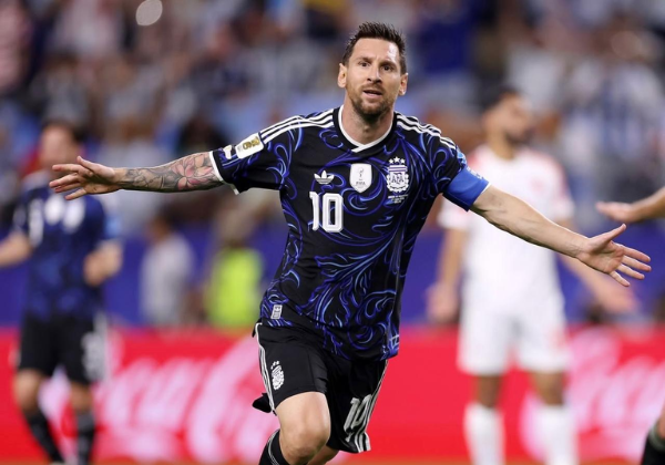 Argentina bate Jordânia com equipe alternativa e mantém campanha perfeita na Copa