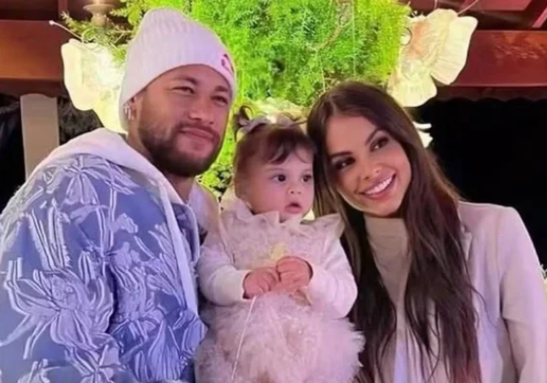 Neymar paga R$ 80 mil de pensão à filha Helena, diz portal
