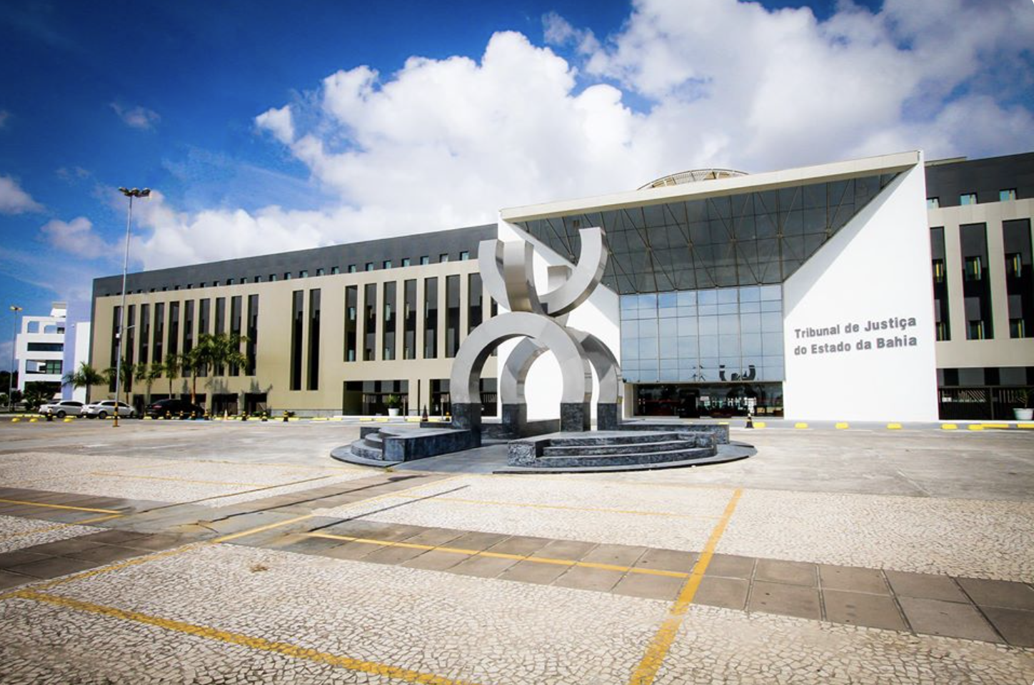TJ-BA publica decreto que redefine trâmite de contratações no Núcleo de Contratos