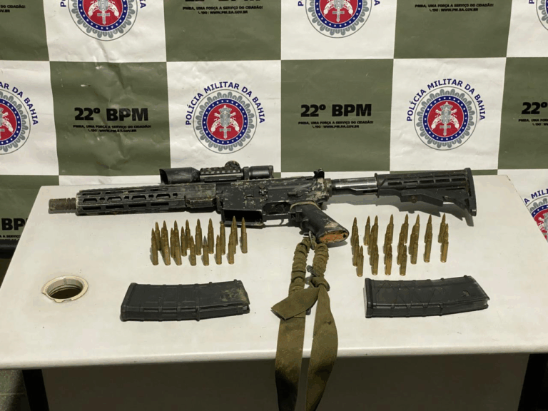 Polícia apreende fuzil, carregadores e munições em Cajazeiras