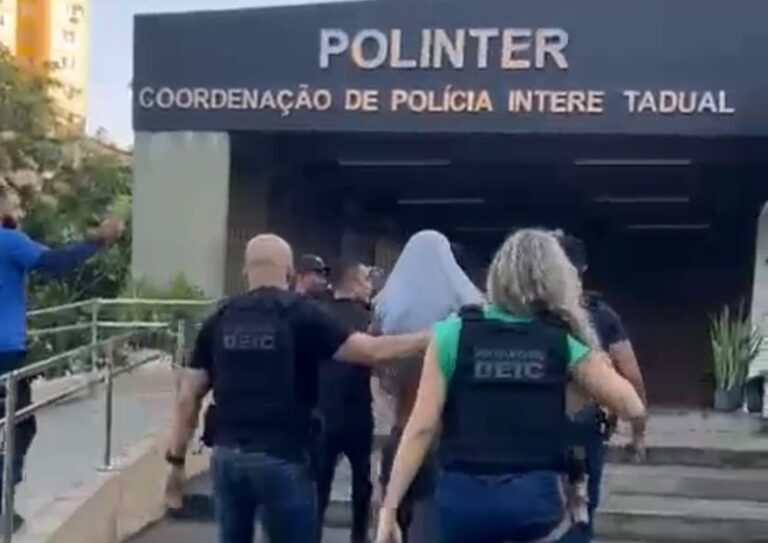 Trio preso e com 61 passagens na polícia deu risada durante a captura…