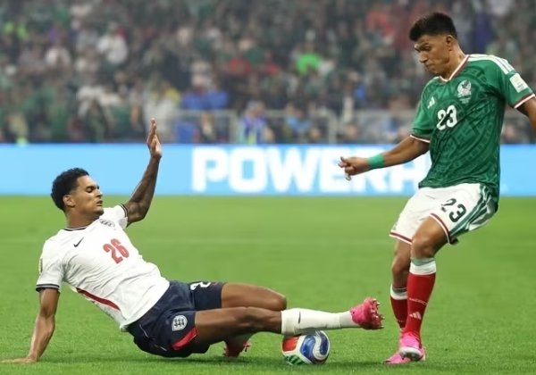 Inglaterra tenta usar caso Balogun, mas Fifa mantém suspensão de Quansah