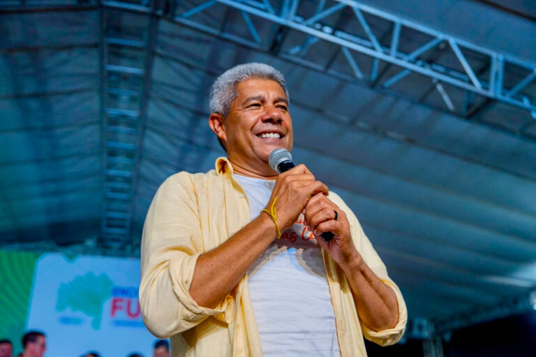 Jerônimo oferece apoio do Estado para construção de hospital em…
