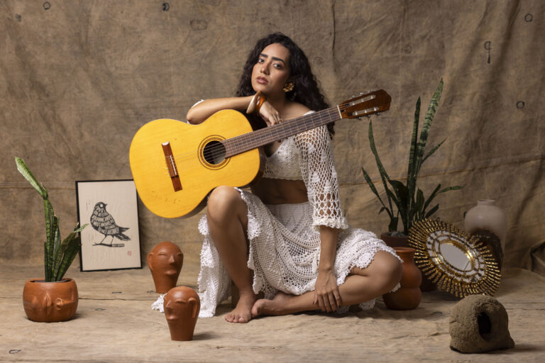 Cantora e atriz de Salvador está no elenco do musical ‘Gil – Andar…