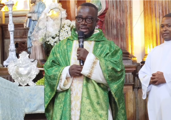 Padre Mossi Kuami assume capelania da Igreja do Rosário dos Pretos