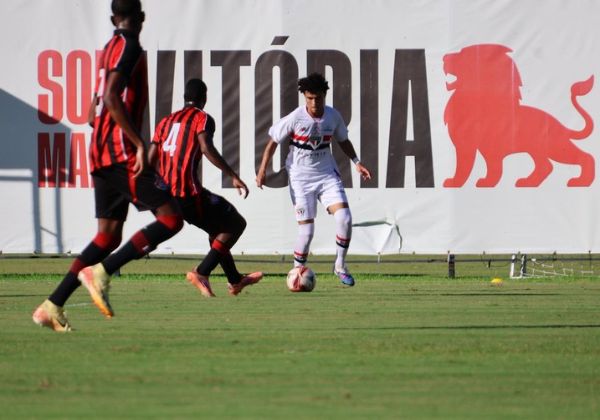 Vitória perde de virada para o São Paulo em casa pelo Brasileiro sub-17