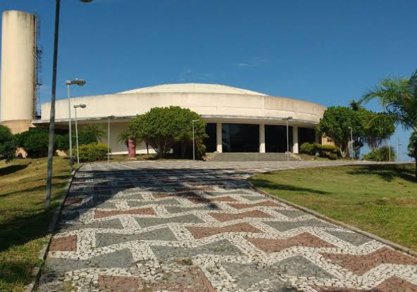 Governo da Bahia contrata empresa para reparos no Centro de Convenções de Ilhéus