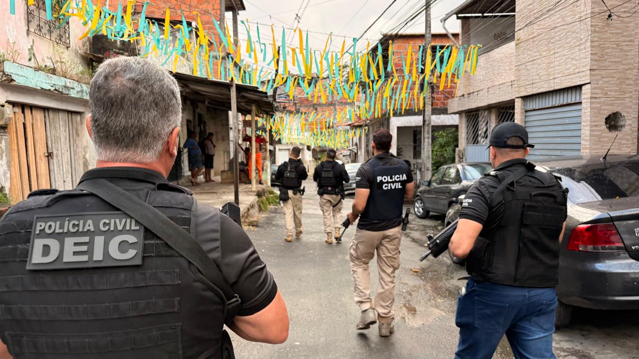 Polícia faz operação contra suspeito de divulgar conteúdo ofensivo em redes sociais