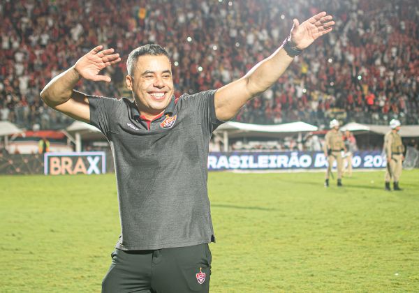 ‘Voltamos do jeito que terminamos’, diz Jair Ventura após vitória do Leão