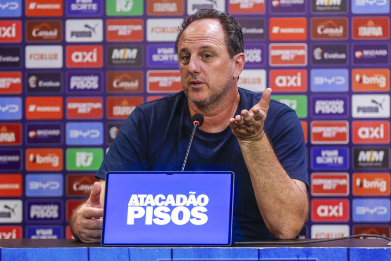 Rogério Ceni explica ‘estratégia’ do Bahia para ampliar espaço da base