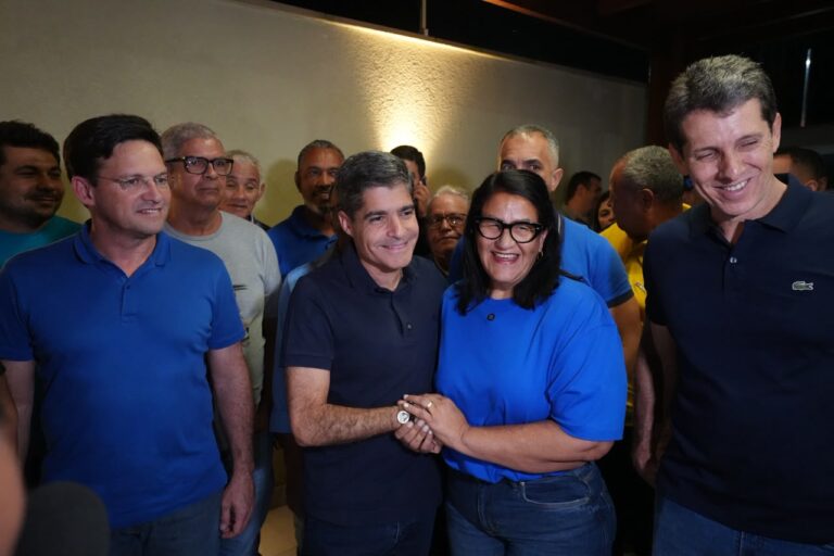 Ex-prefeita deixa base de Jerônimo e declara apoio a ACM Neto