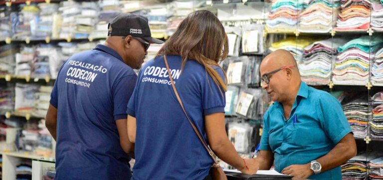 Operação Mobile apreende mais de 2 mil acessórios falsificados em…