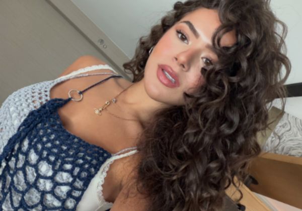 Maisa Silva surpreende com look sensual para curtir noite em Ibiza; veja vídeo