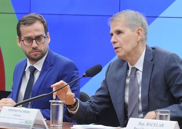 Braço-direito de Sidônio deixa Secom para assume campanha de Lula