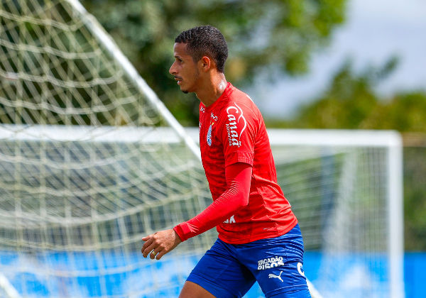 Juba volta aos treinos e deve reforçar o Bahia contra o Corinthians