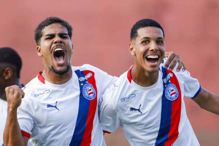 Bahia atropela o Flu de Feira por 8 a 0 e fica muito perto do título…