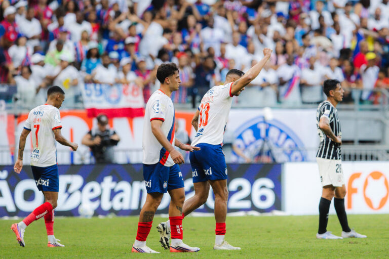 Com três gols anulados, Bahia empata com o Corinthians e segue colado…