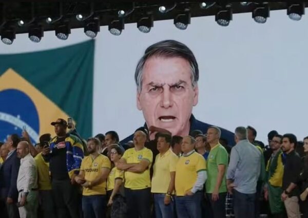 PT aciona TSE contra PL por vídeo de IA com Bolsonaro