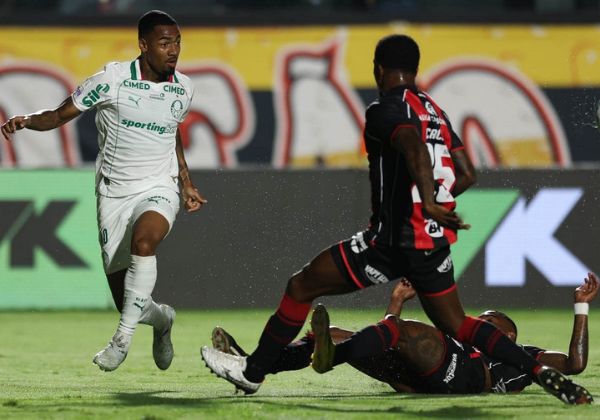 Palmeiras minimiza polêmicas da goleada sobre o Vitória: ‘Falsas narrativas’