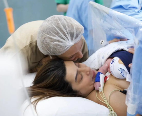 Lauana Prado dá à luz primeiro filho, Dom