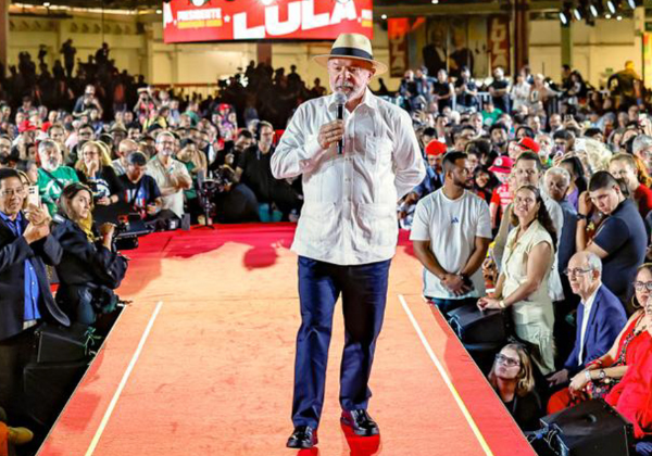 Lula admite ter feito propaganda eleitoral antecipada em Salvador