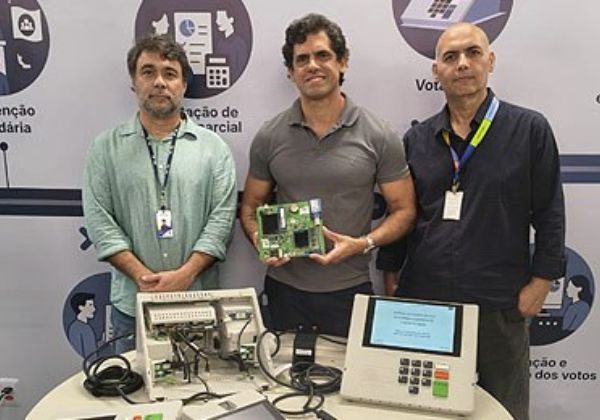 TRE-BA abre urna eletrônica ao público em evento nacional inédito