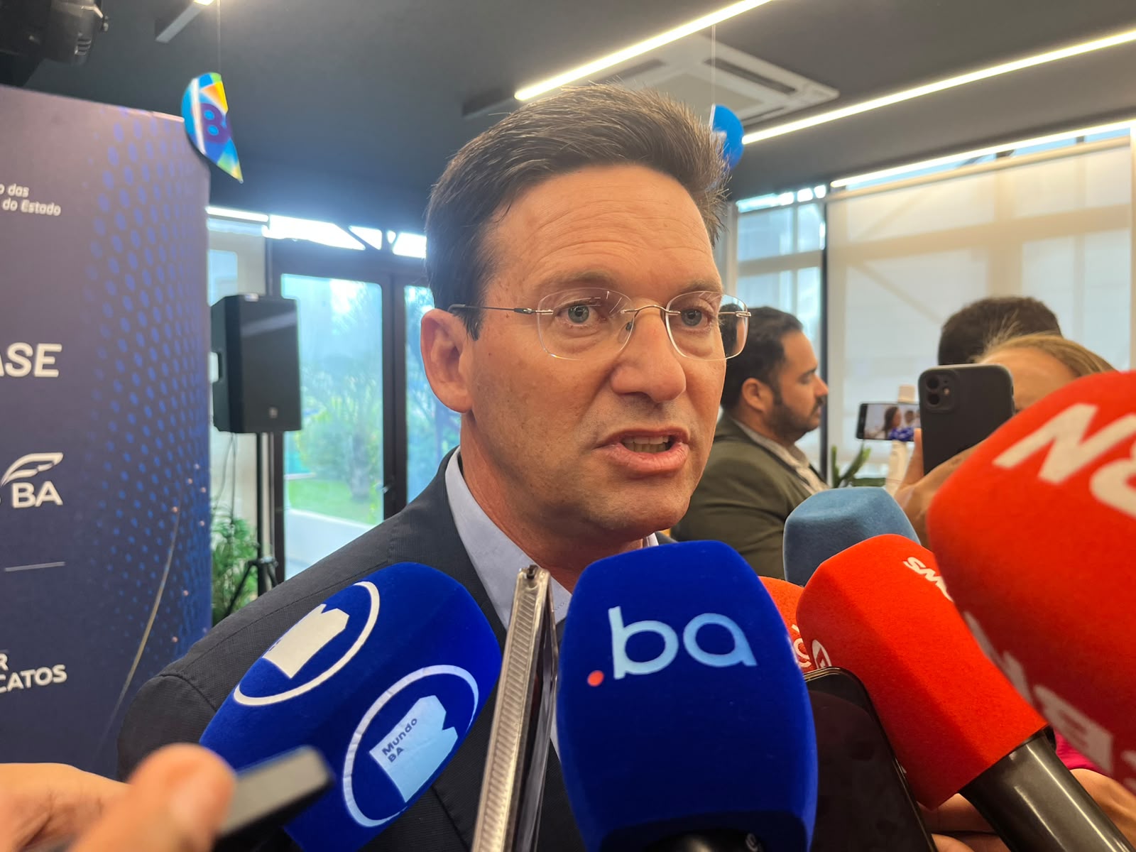João Roma critica Rui Costa e questiona declaração de Imposto de Renda