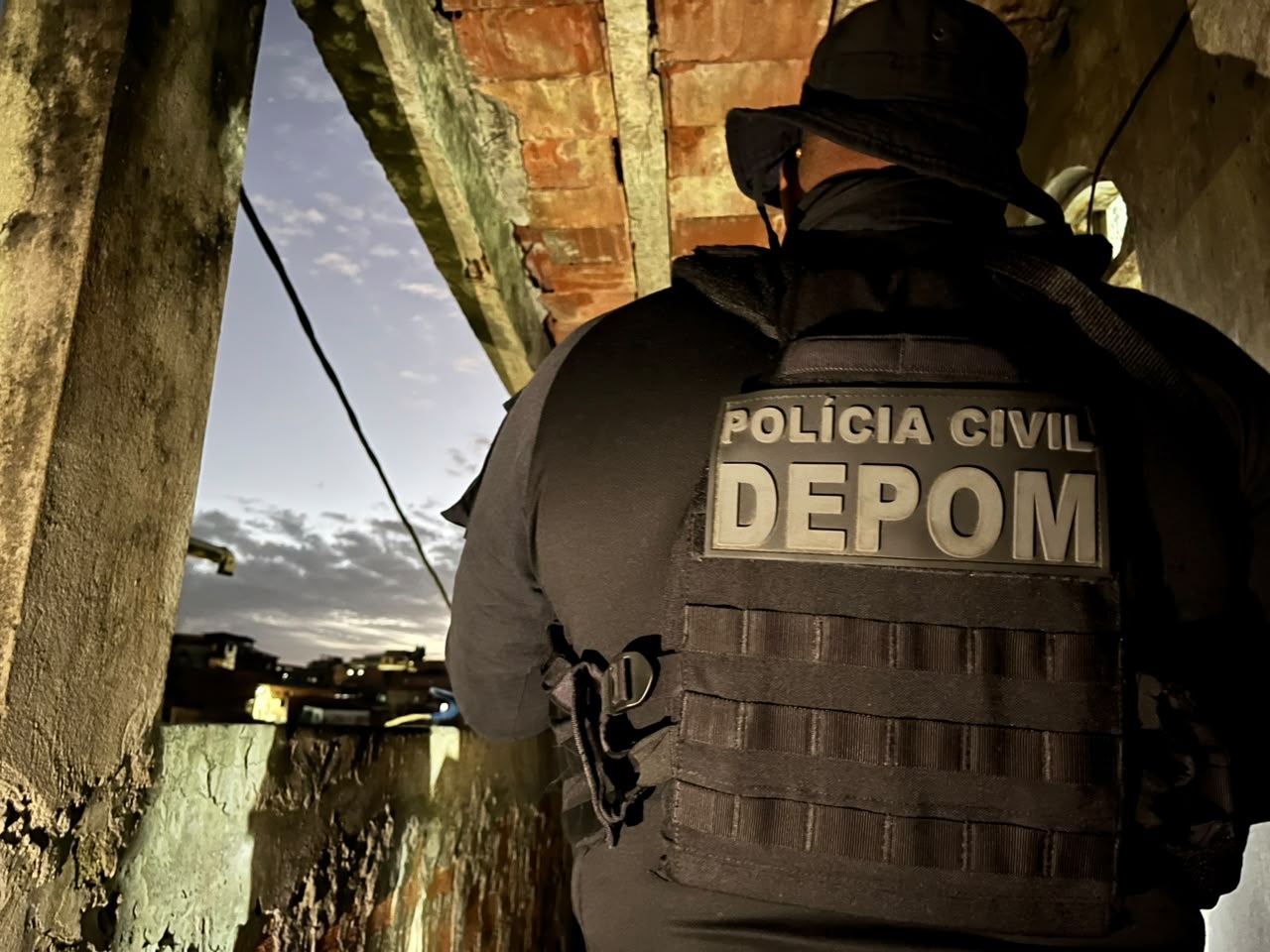 Operação mira integrantes de facção criminosa em Cajazeiras
