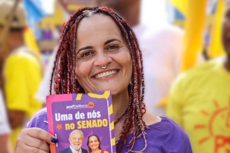 Professora Delliana critica Congresso e propõe renovação feminina