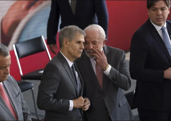 Lula afasta Sidônio Palmeira do núcleo da campanha de 2026
