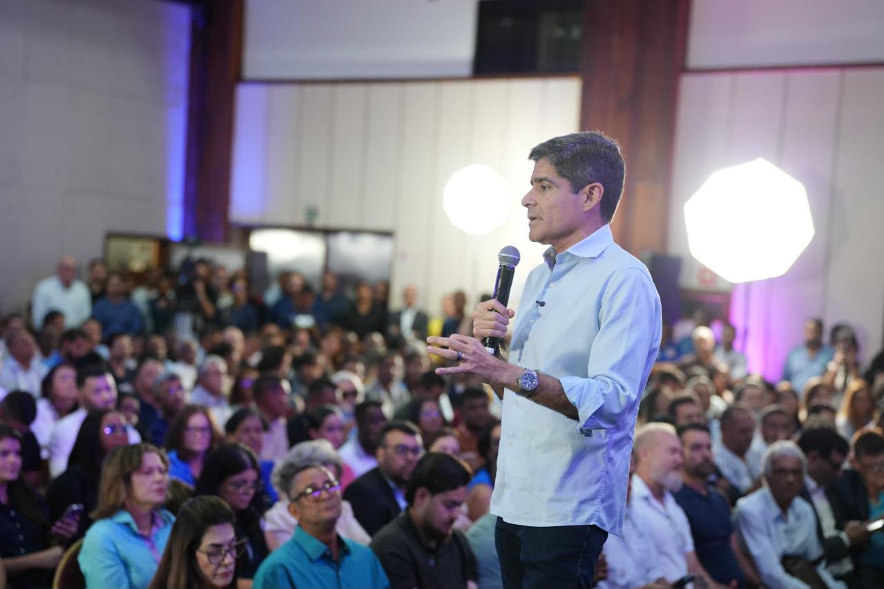 ACM Neto reúne candidatos a deputados e define estratégias da campanha