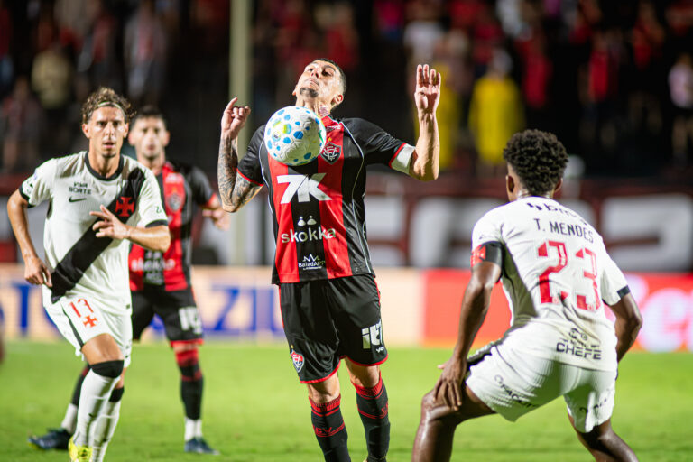 Técnico do Vasco revela preocupação antes de enfrentar o Vitória