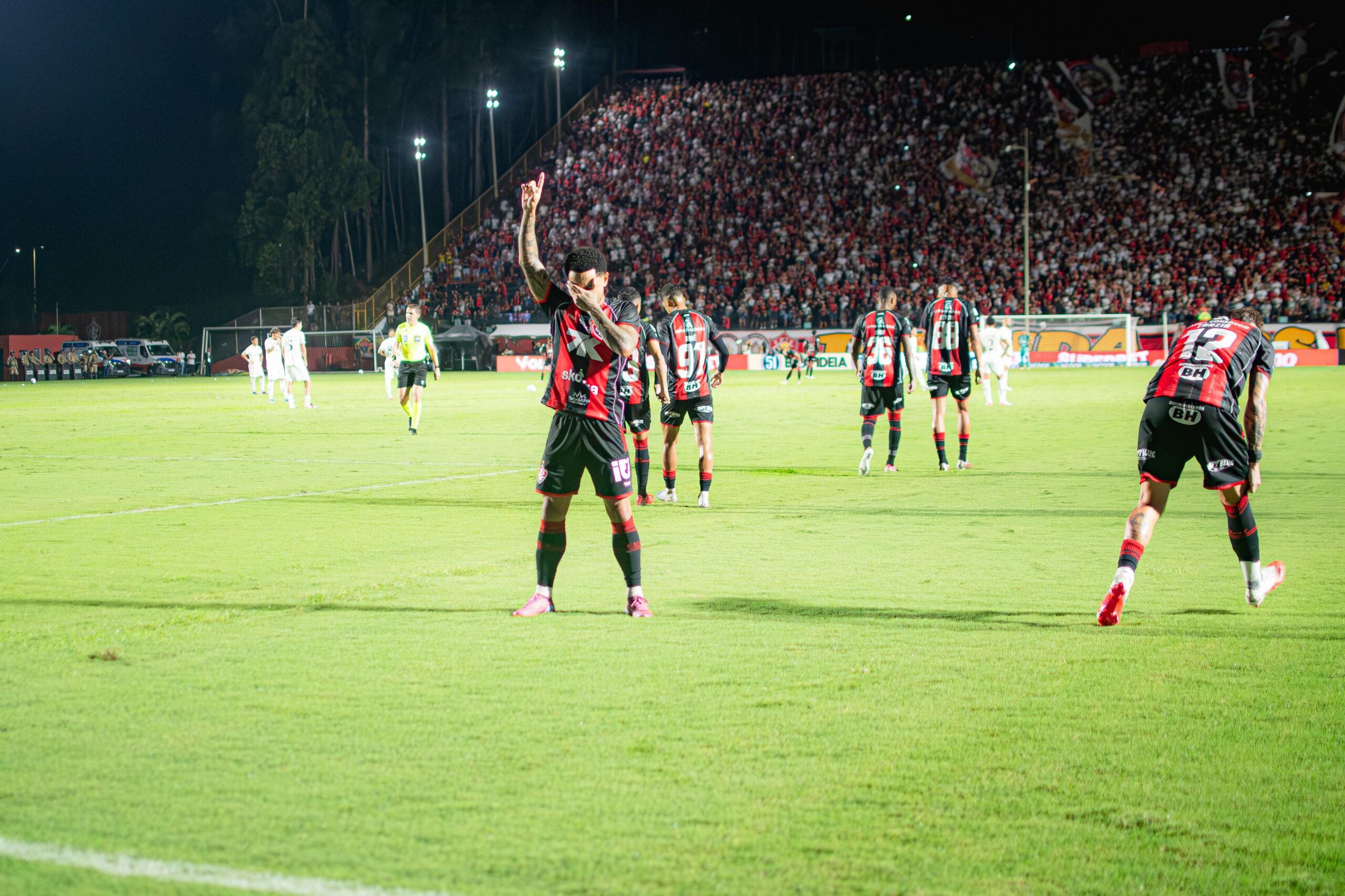 Efeito Barradão? Vitória lidera ranking nacional como mandante em 2026
