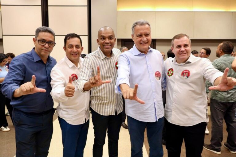 Rui Costa projeta 5 milhões de votos em reunião com 330 prefeitos
