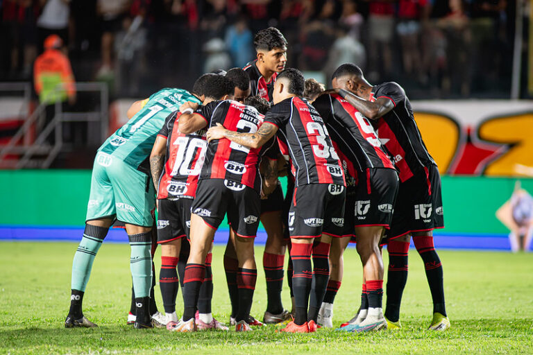 Vitória relaciona garotos da base e reforço recente para o Ba-Vi