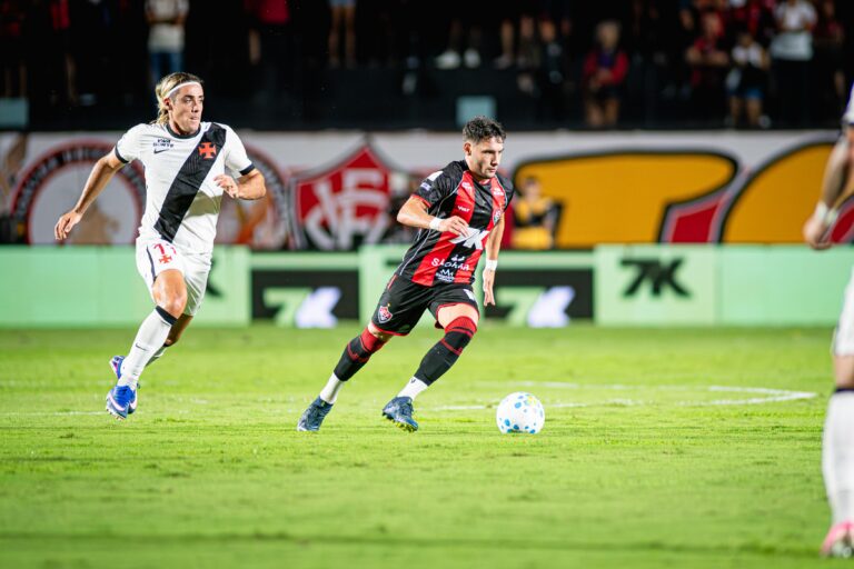 Vasco x Vitória: onde assistir, prováveis escalações e arbitragem