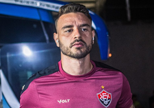 Vitória rescinde contrato com o goleiro Gabriel Vasconcelos