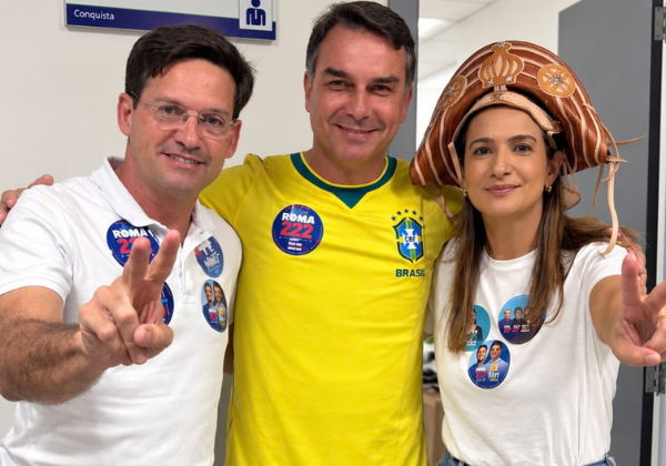 João Roma, Flávio Bolsonaro e Roberta Roma
