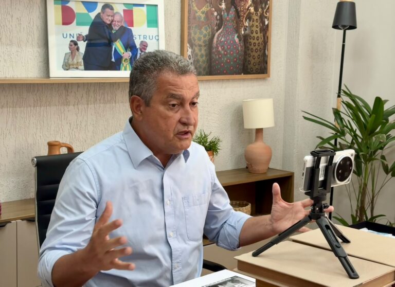 Rui Costa diz estar ‘perplexo’ com eleição de Carlos Bolsonaro em SC