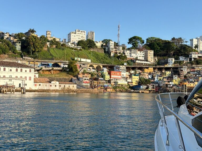 Vista da Gamboa, em Salvador