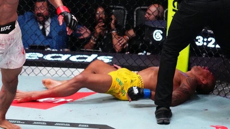 VÍDEO: Brasileiro sofre apagão no UFC e deixa arena de maca nos EUA