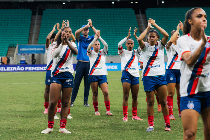 Jogadoras do Bahia agradecem apoio da torcida na Arena Fonte Nova Bahia x São Paulo